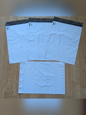 25 Poly Mailers 10"x13" Shipping Bags for Clothes, Self Seal